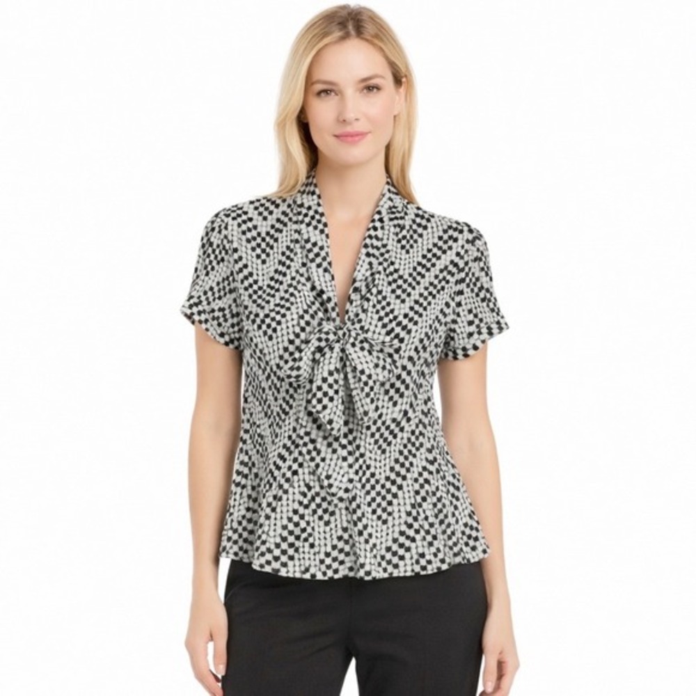 Sunny Leigh Black White Chevron Tie‎ Neck Pleated Short Sleeve Blouse M 66-31